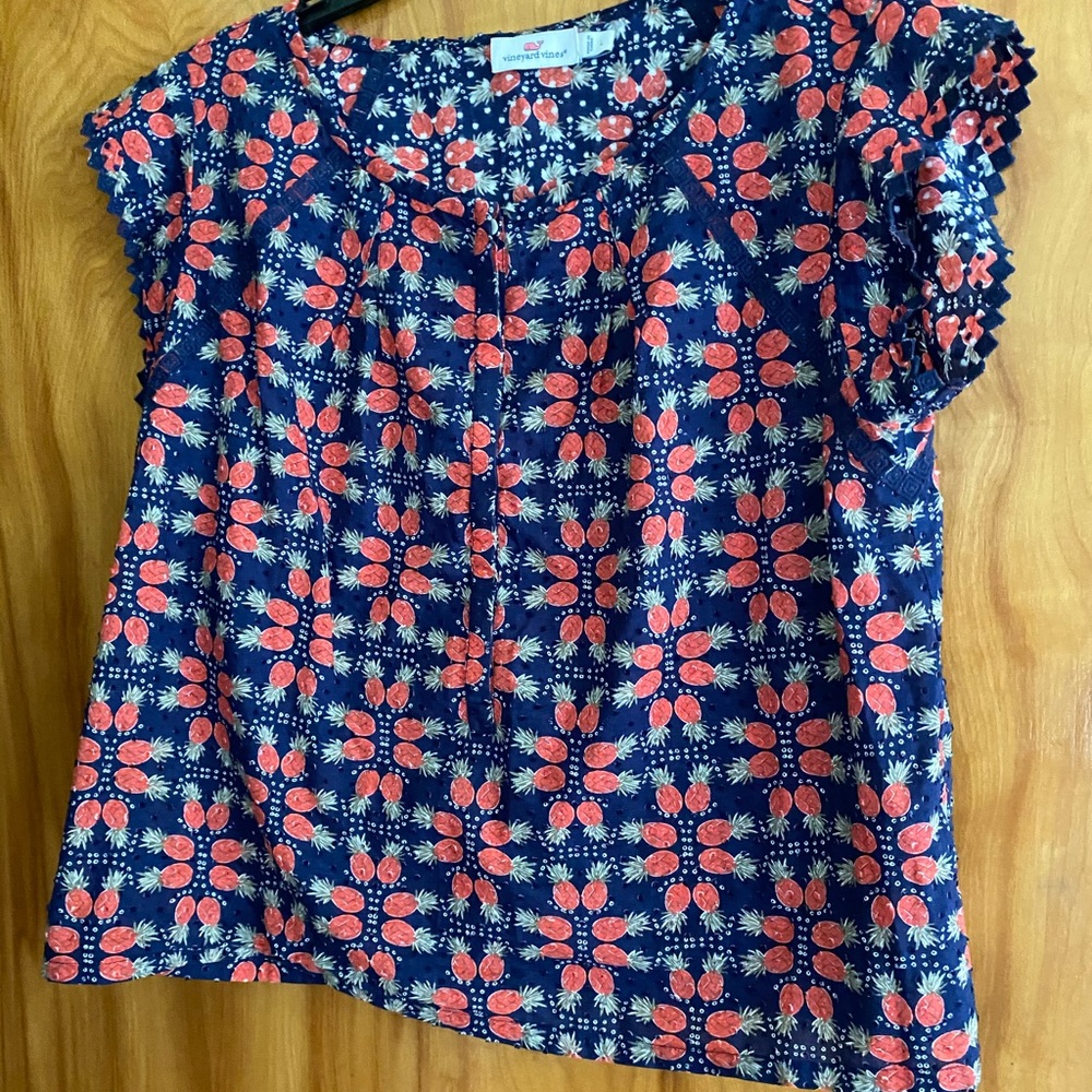 Vineyard Vines short sleeve top